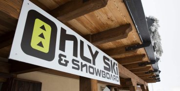 Ski rental Only Ski & Snowboard (2200m Les Suches) in La Thuile (AO)