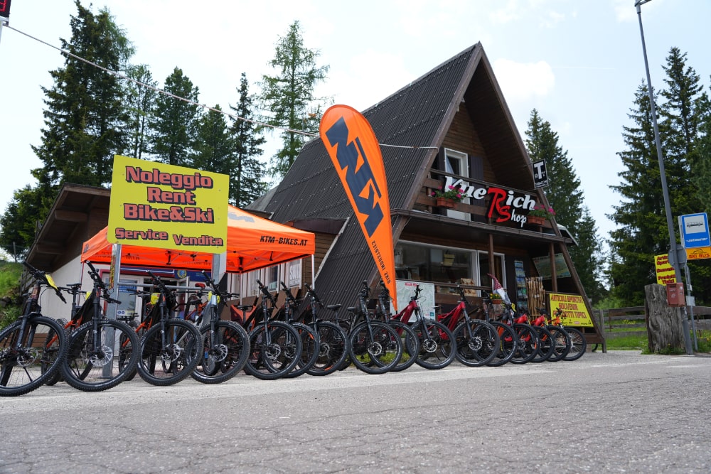 Ski and bike rental Varena / Passo Lavazè (TN) - Jochgrimm / Passo Lavazè - Vuerich Shop - Rentasport Lavazè - Foto 0