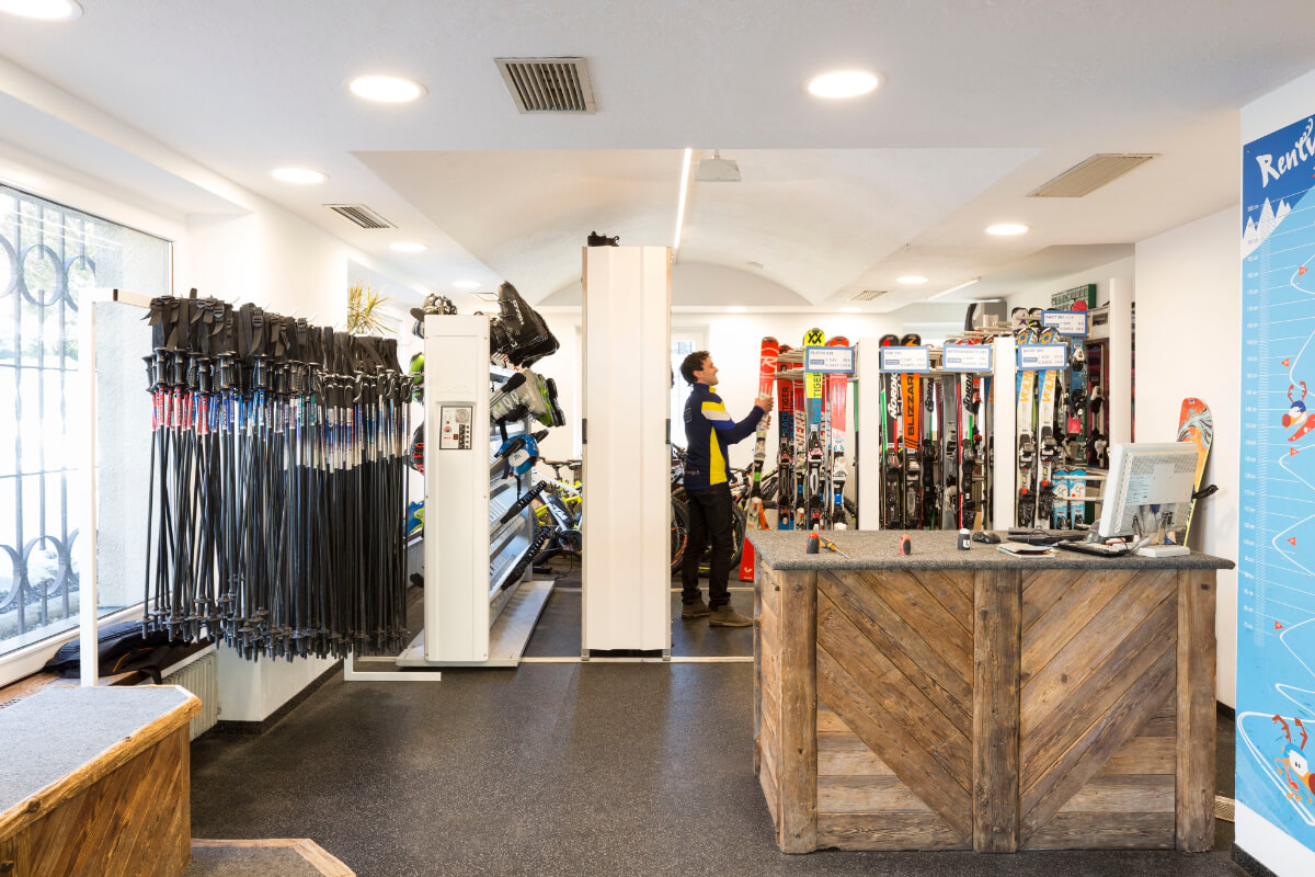 Noleggio Sci Valdaora di Mezzo / Mitterolang Rent and Go Kurt