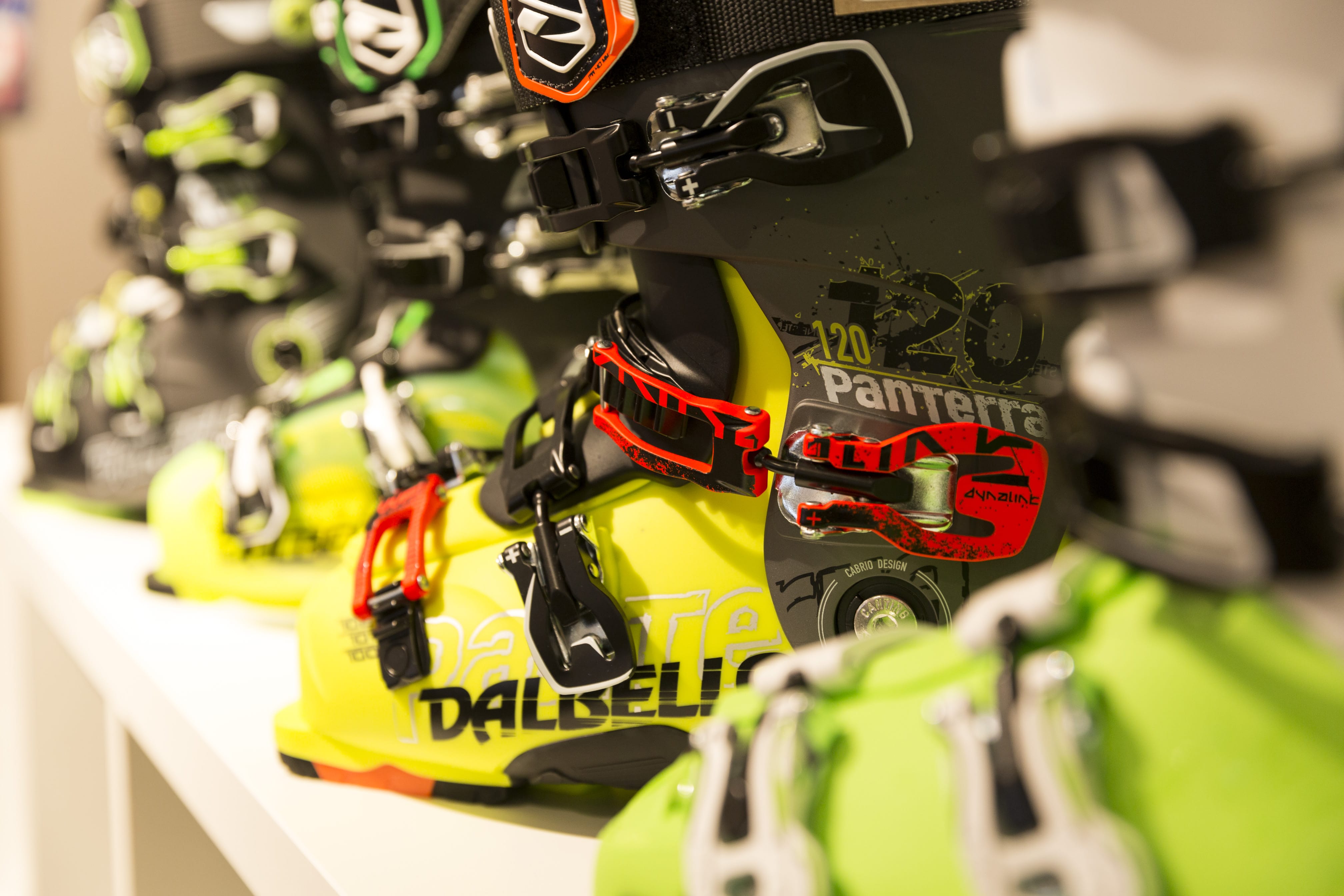 Ski rental Bressanone Brixen Sportservice Erwin Stricker Skihütte