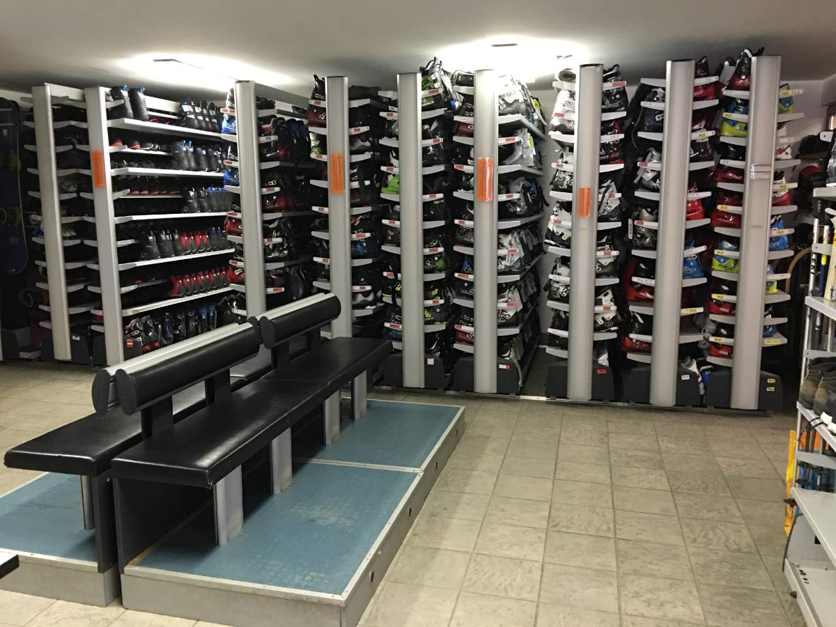 Noleggio sci Arabba Ski Service da Nico Rent and Go