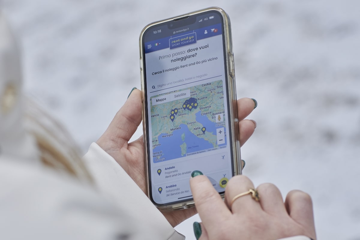 20250418085751_smartphone_noleggio_sci_prenota_online_min