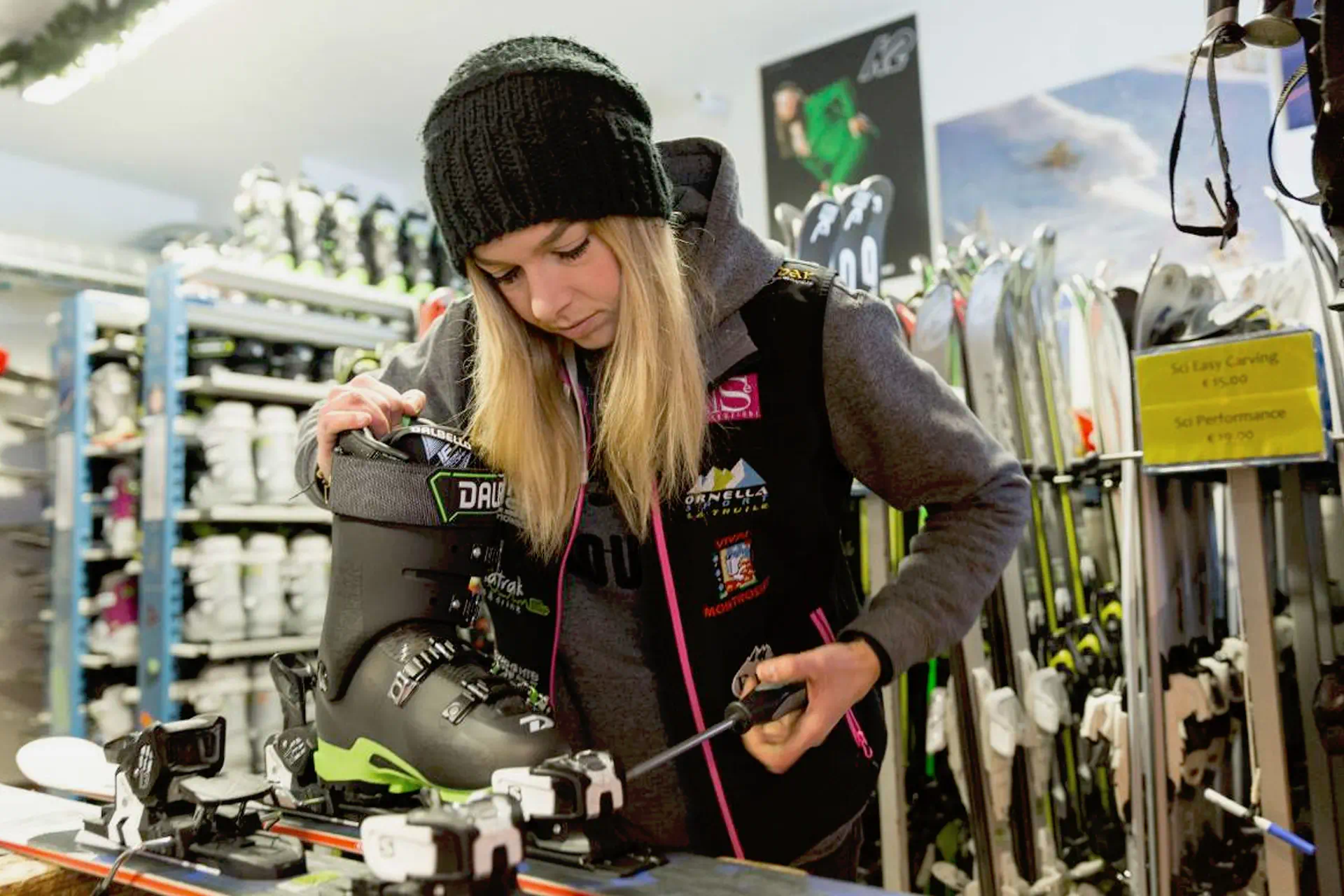 Noleggio sci La Thuile - Only Ski & Snowboard (2200m Les Suches) - Foto 5